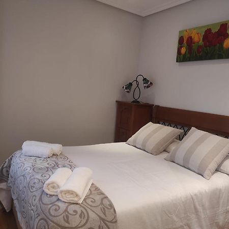 Апартаменти Avello Oviedo Con Parking Екстер'єр фото